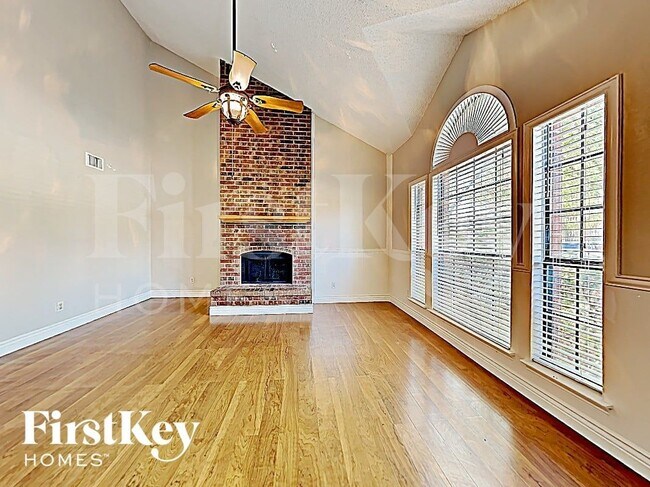 Photo - 4338 Walsh Ln