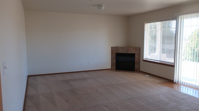 Photo - 60 Beacon Dr Unidad A