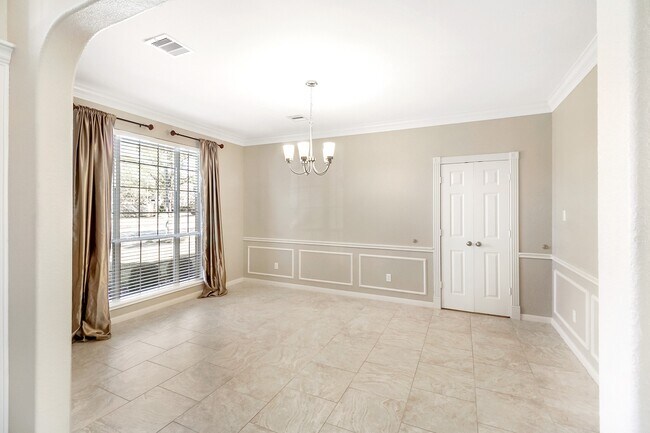 Photo - 803 Chisel Point Dr