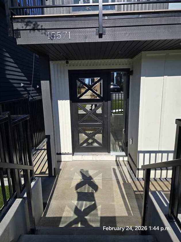 Photo - 15571 Victoria Ave