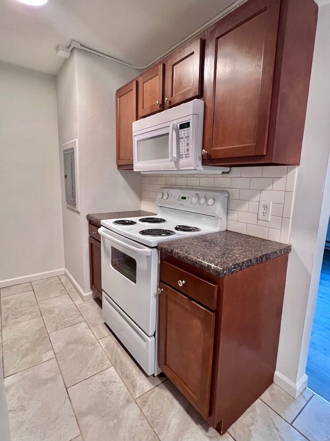 Photo - Washington Apartments