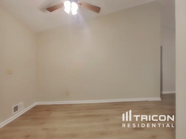 Photo - 4672 Emerald Willow Dr