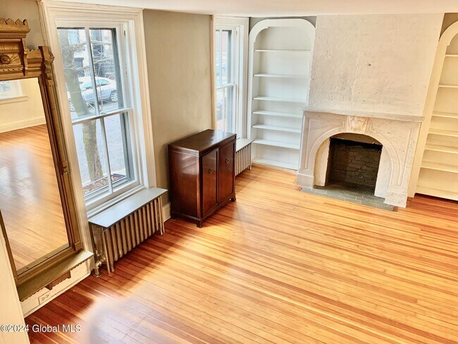 Photo - 46 Dove St