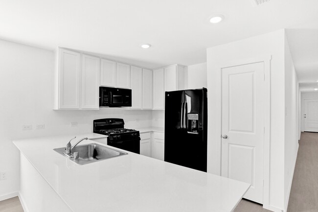 Photo - 1025 Macnab Dr