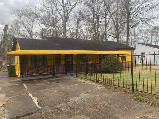 169 W Woodland Dr