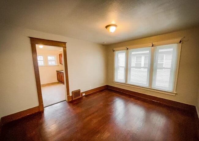 Photo - 1007 Mahlon St