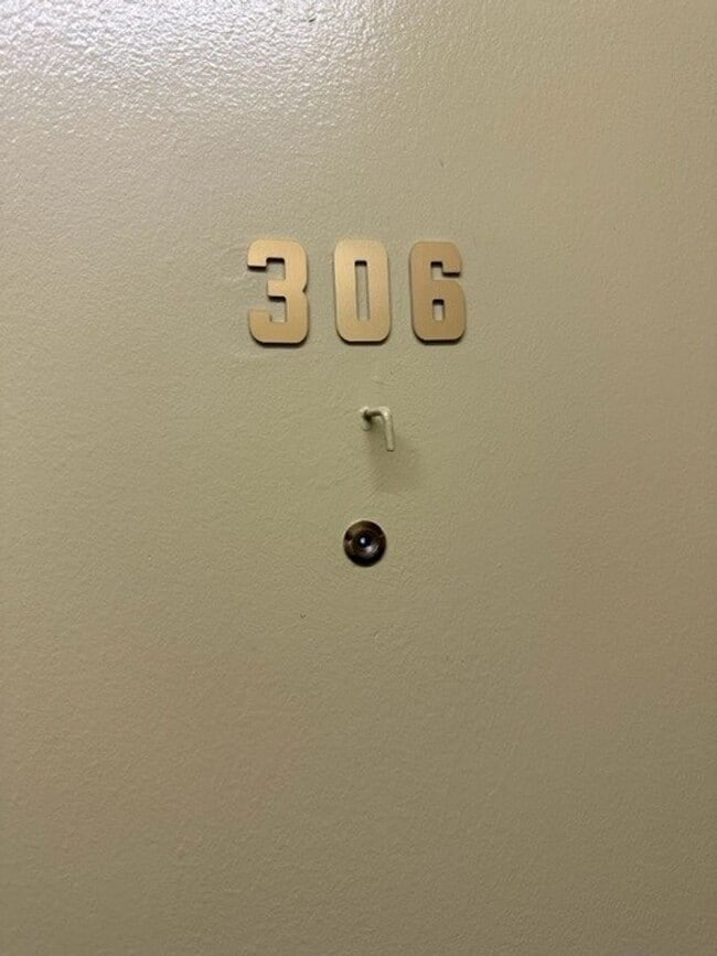 Photo - Eugene Manor Apartments