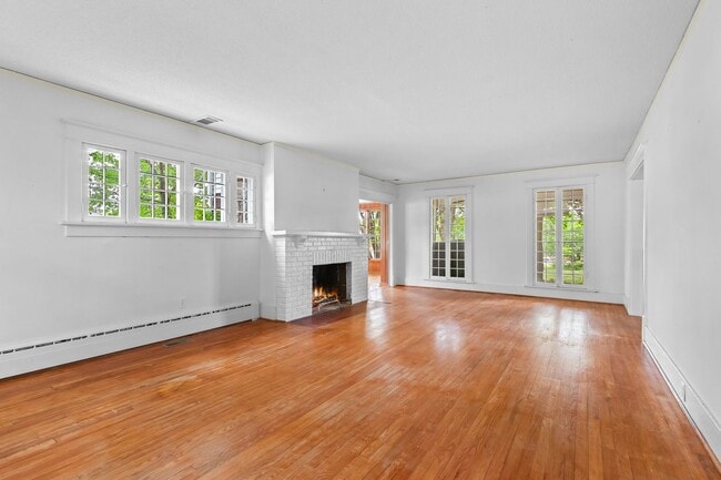 Photo - Unique, Charming and Spacious Fayetteville Home!