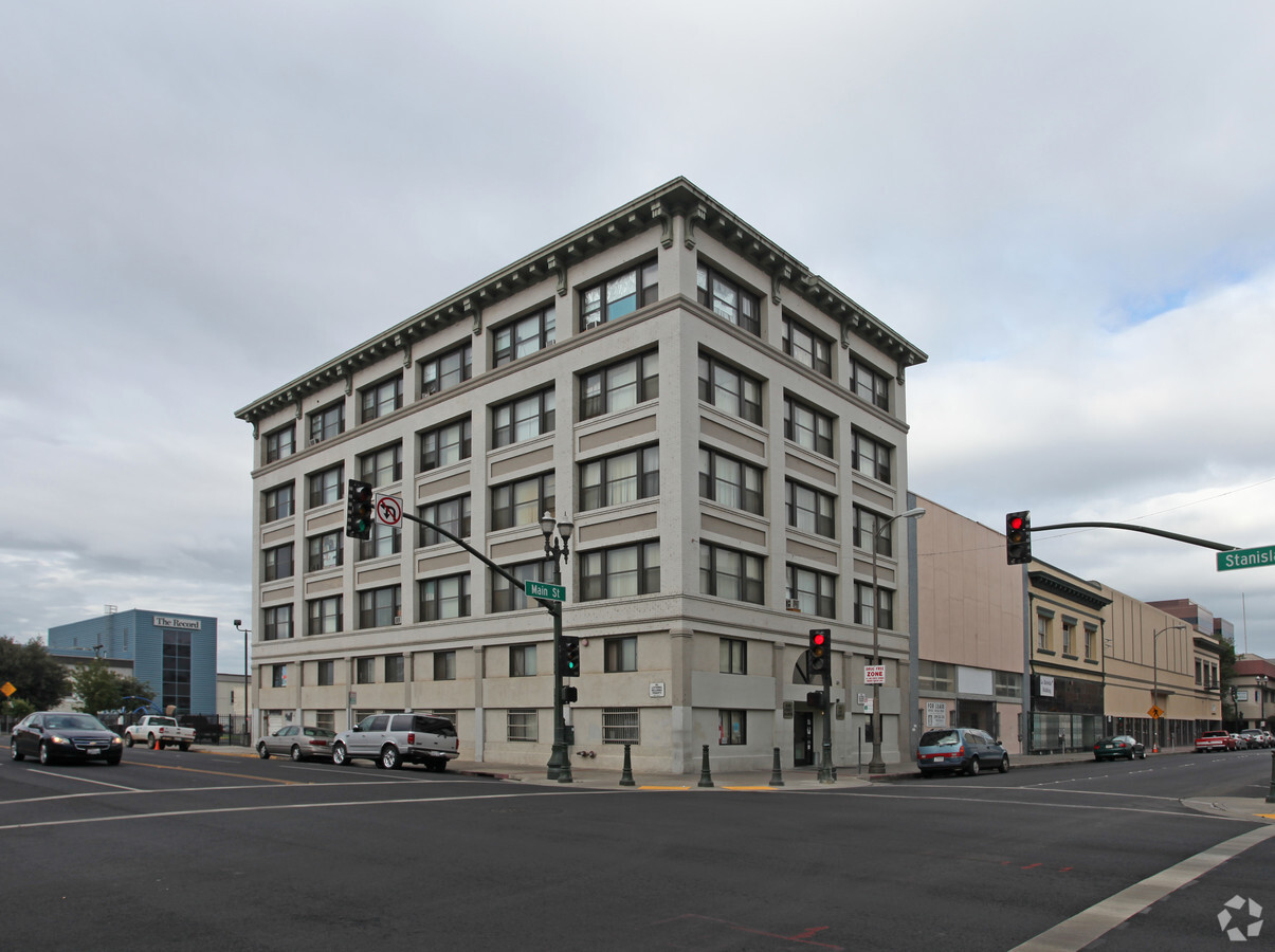 Photo - Almond View Apartments