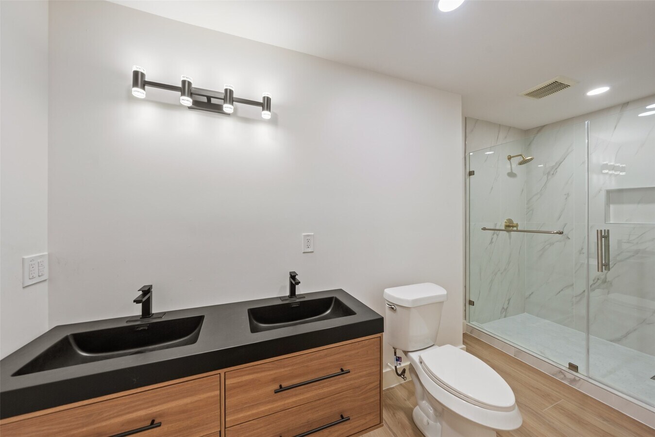 Photo - 9323 Portal Dr