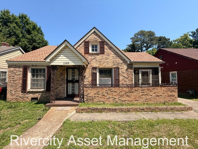 Building Photo - 2308 Larose Ave