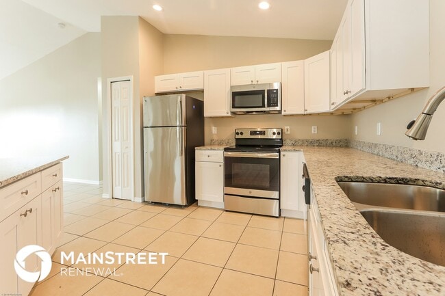 Photo - 2211 NE 5th Ave