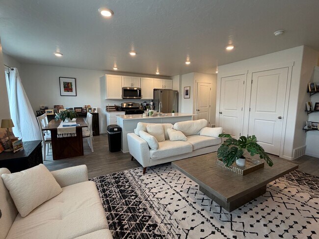 Photo - Beautiful, Like-New Townhome in Spanish Fork | 4 Bed, 3.5 Bath | Finished Basement with Kitchen |...