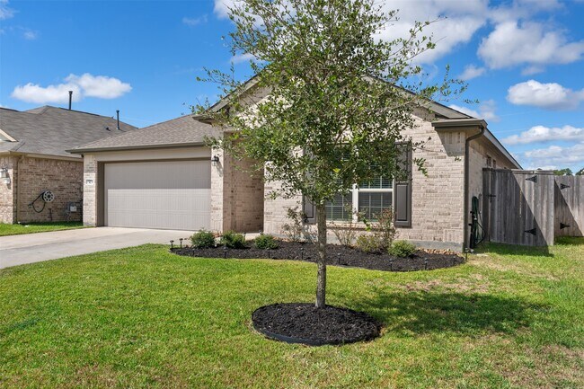 Photo - 323 Jewett Meadow Dr