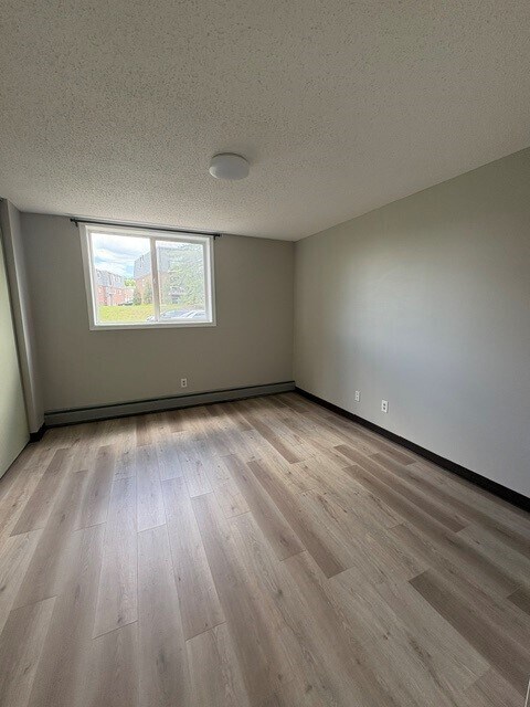 Photo - 1 Bed 1 Bath Unit in Calgary, AB Unit 109