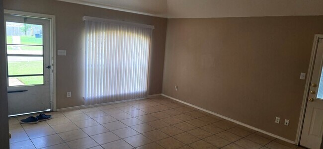 Photo - 4407 July Dr Unidad A