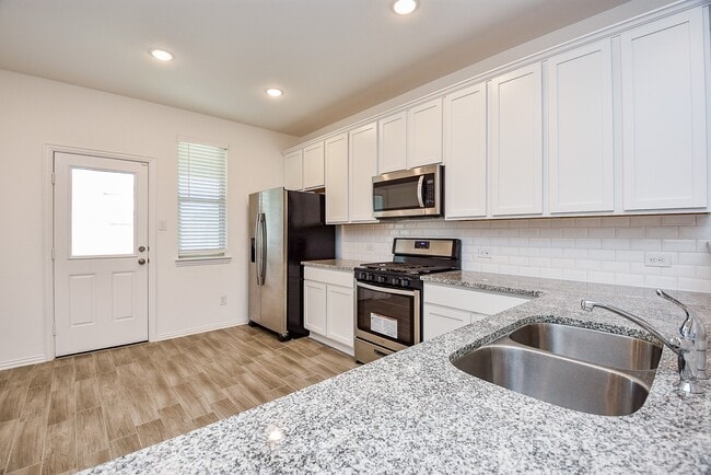 Building Photo - 31326 Black Frst Xing