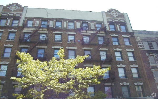 38 - 42 Saint Nicholas Pl