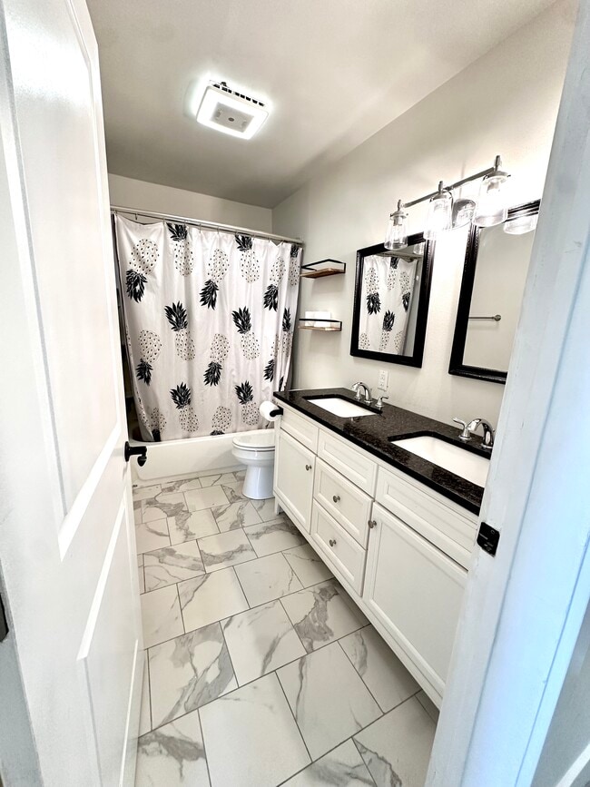 baño completo - 614 Highland Dr