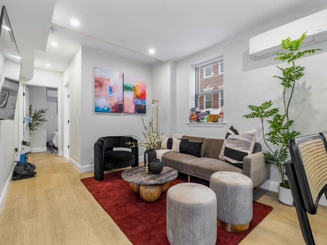 Photo - 193 Salem St