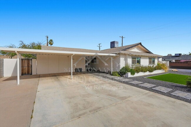 Photo - 8516 E Lewis Ave