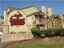 Photo - Braeburn Terrace