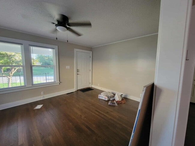 Photo - 10201 E 63rd Ter