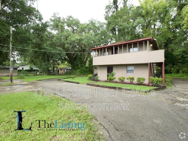 Building Photo - 2735 Bungalow Blvd Rental