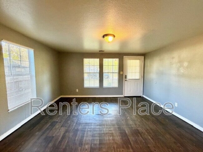 Photo - 406 S 66th E Ave