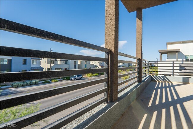 Photo - 3248 Waterstone Ave