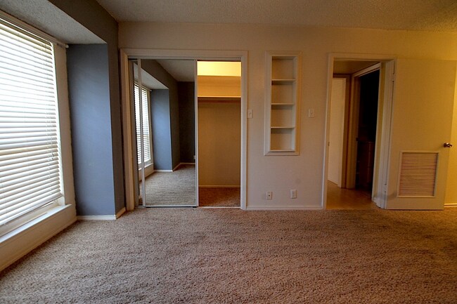 Photo - BEAUTIFUL HOME. UTILITIES INCLUDED!!!! Unidad 227F