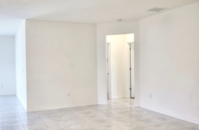 Photo - 8975 102nd Ave
