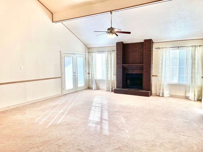 Building Photo - 3258 Meadway Dr Rental