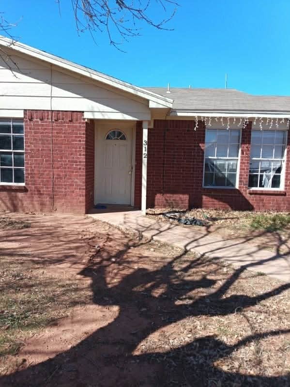 Photo - 312 SE Railroad St