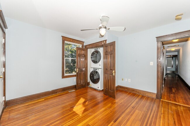 Photo - 216 Washington St