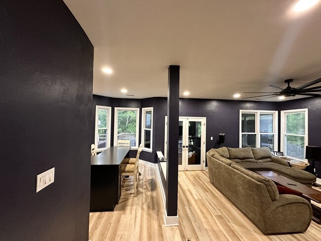 Photo - 912 New Mill Dr
