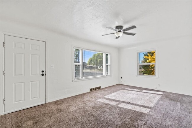 Photo - 1104 E Dewey Ave