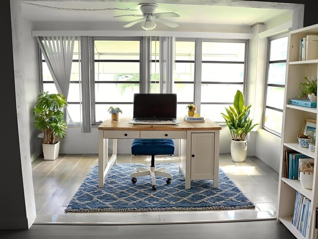 Photo - 1102 North Dr