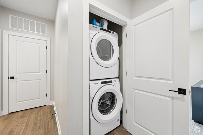 Model - 1BR, 1BA - 757SF - Laundry