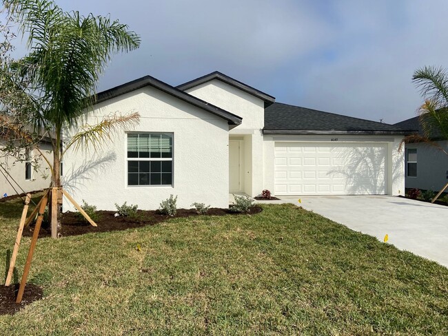 ANNUAL RENTAL IN CRANE LANDING! - ANNUAL RENTAL IN CRANE LANDING!