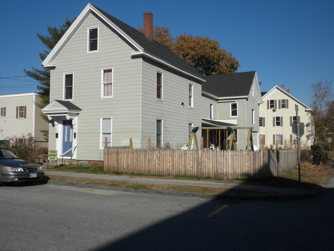 Building Photo - 37 Webster St Unit 1 Rental