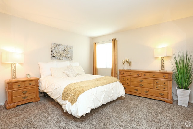 Master Bedroom - 2 Bedroom - Maroa Park Apartments
