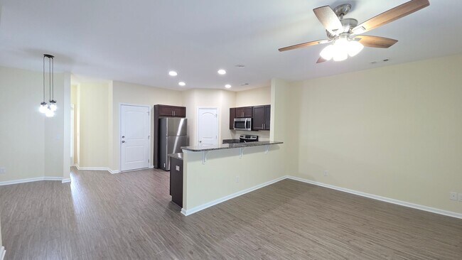 Photo - 3 Bedroom, 2.5 bath townhome in Creekside of Richmond Hill