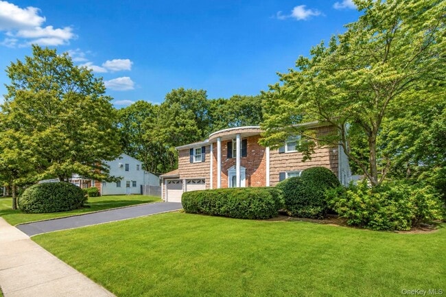 25 Hewes St