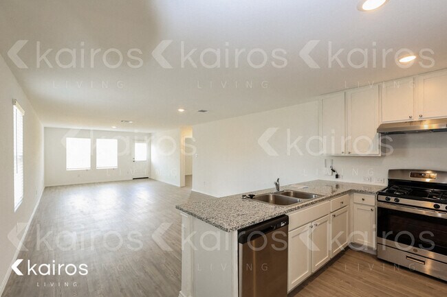 Photo - 13827 Weir Pl