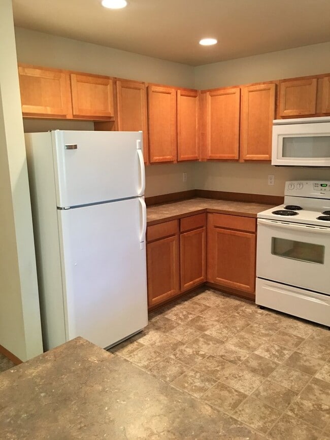 Photo - **$200 MOVE IN CREDIT if move in occurs pr...