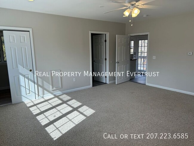 Photo - 111 Scott Dyer Rd Unidad B