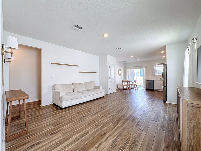 13126 Cedar Elm Ln