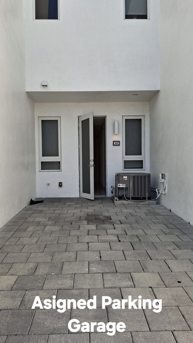 Photo - 10220 NW 63rd Ter Unit LandMark