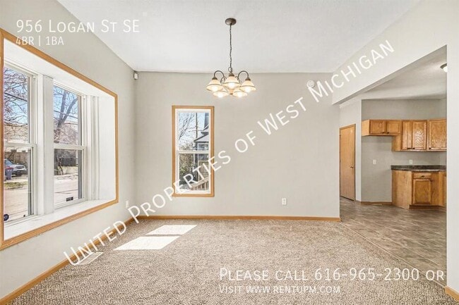 Photo - 956 Logan St SE